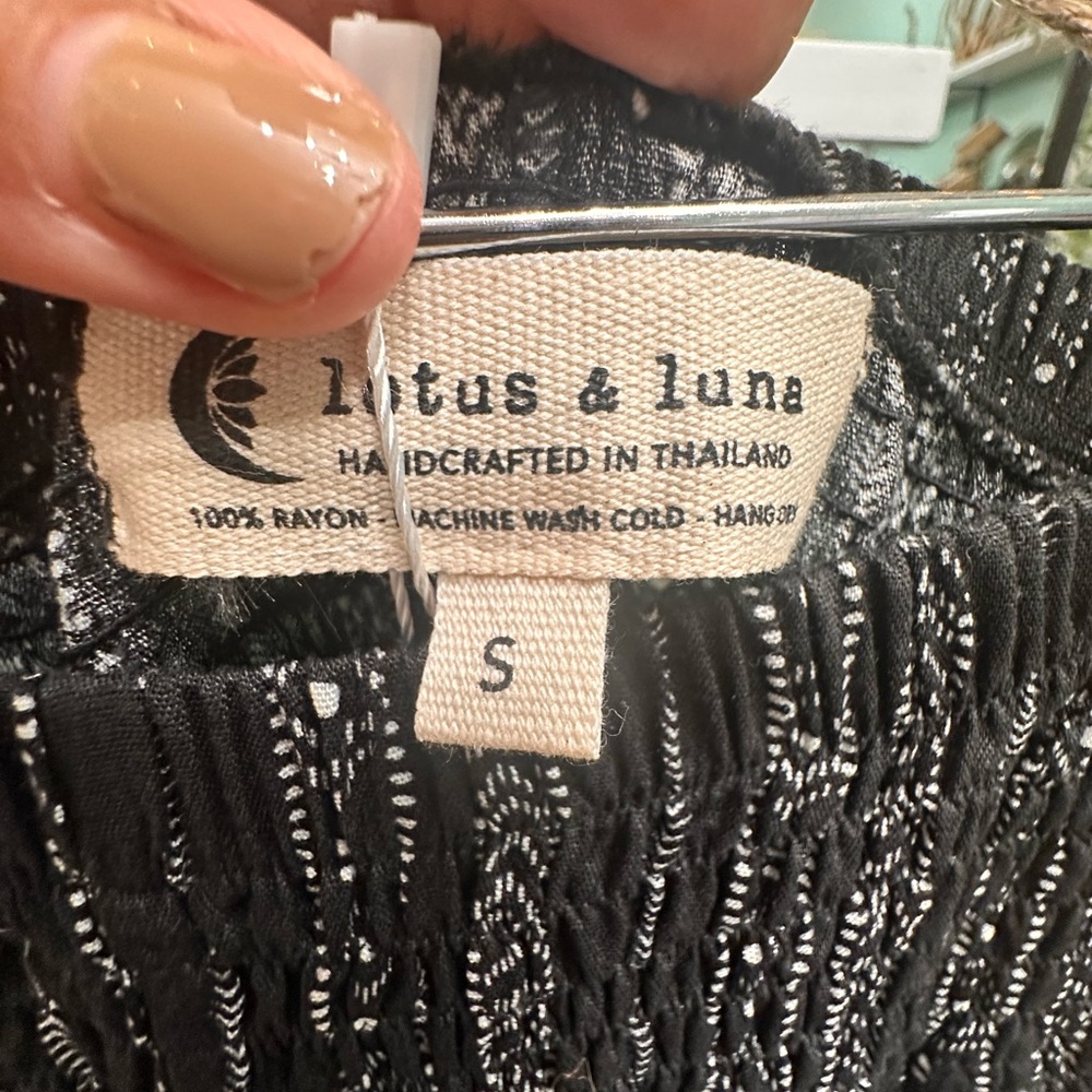 Black Cropped Tank Top with Black Patterned Harem Pants - Picture 5 of 5